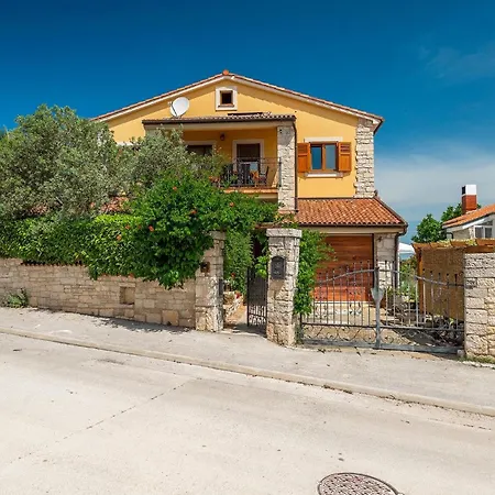 Fani Holiday home